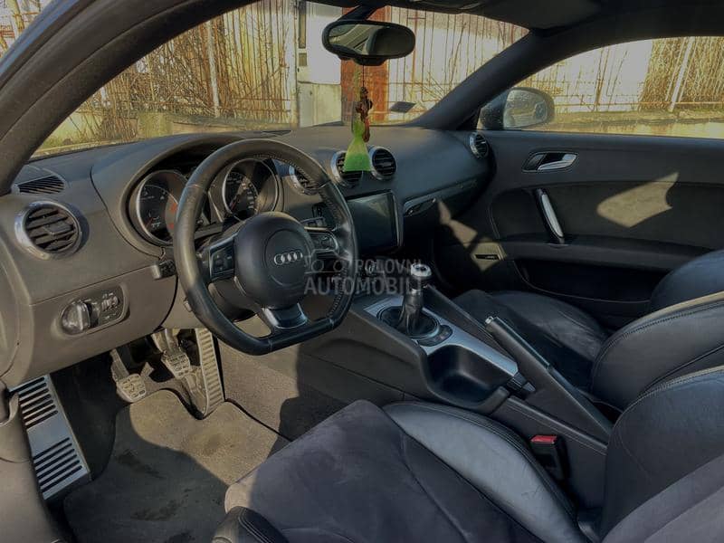 Audi TT 2.0 QUATTRO