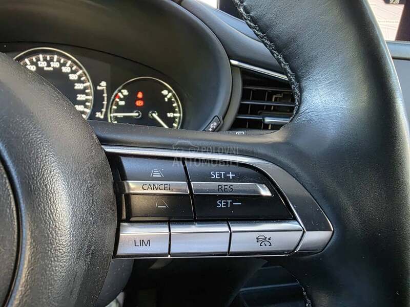 Mazda CX-30 HybridKuplj.ovde 1vl
