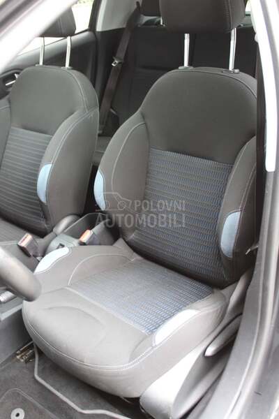 Peugeot 208 1.6 e-HDi Felline