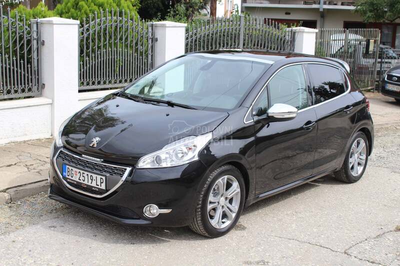Peugeot 208 1.6 e-HDi Felline