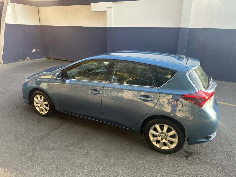 Toyota Auris 1.6 velmatic