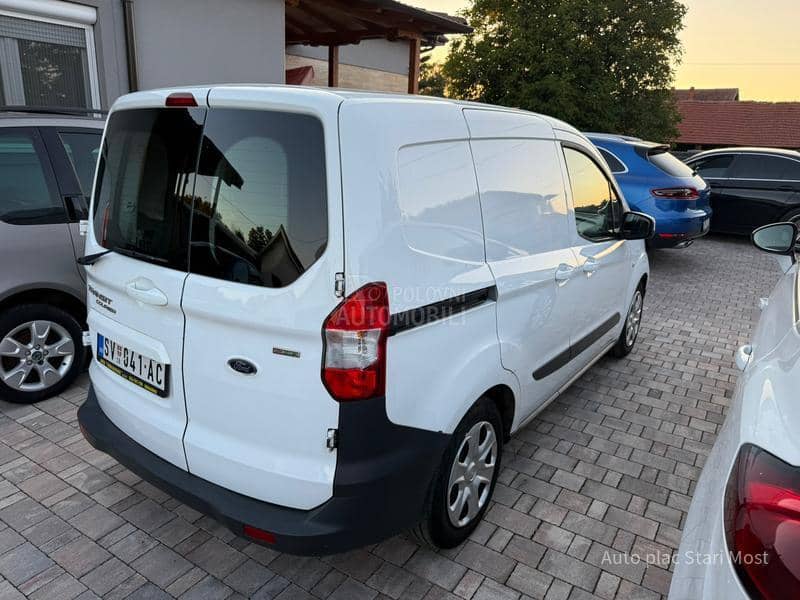 Ford Transit Courier ford