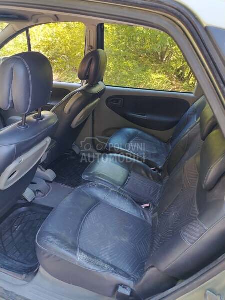 Renault Scenic 2.0
