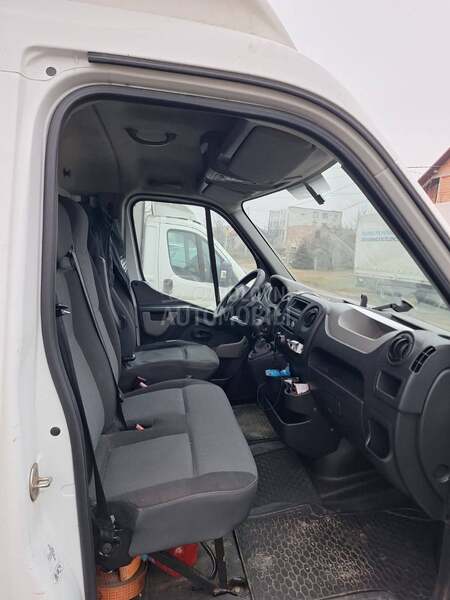 Renault Master 2.3