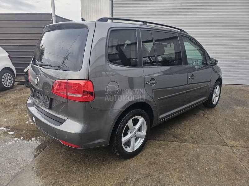 Volkswagen Touran 2.0TDI DSG Volkswagen Touran 2.0TDI DSG