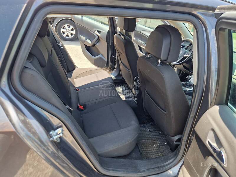 Opel Insignia A K C I J A
