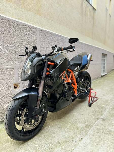 KTM SuperDuke 990R restajling