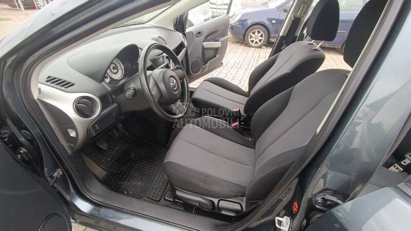 Mazda 2 1.3  CE PRO