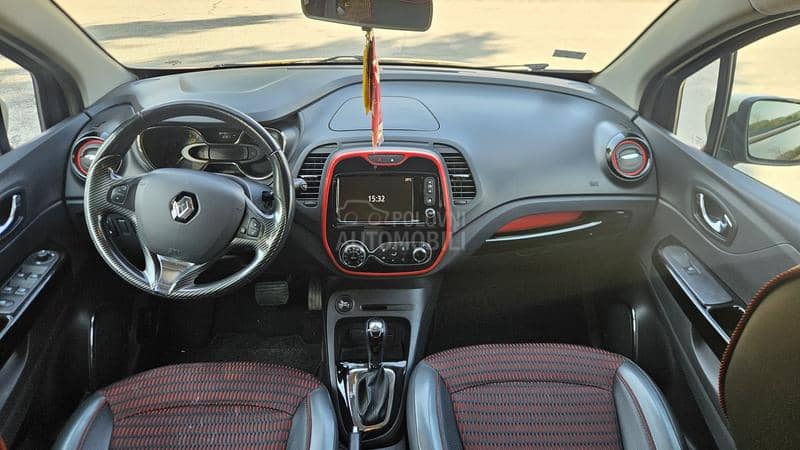 Renault Captur HELLY HENSEN