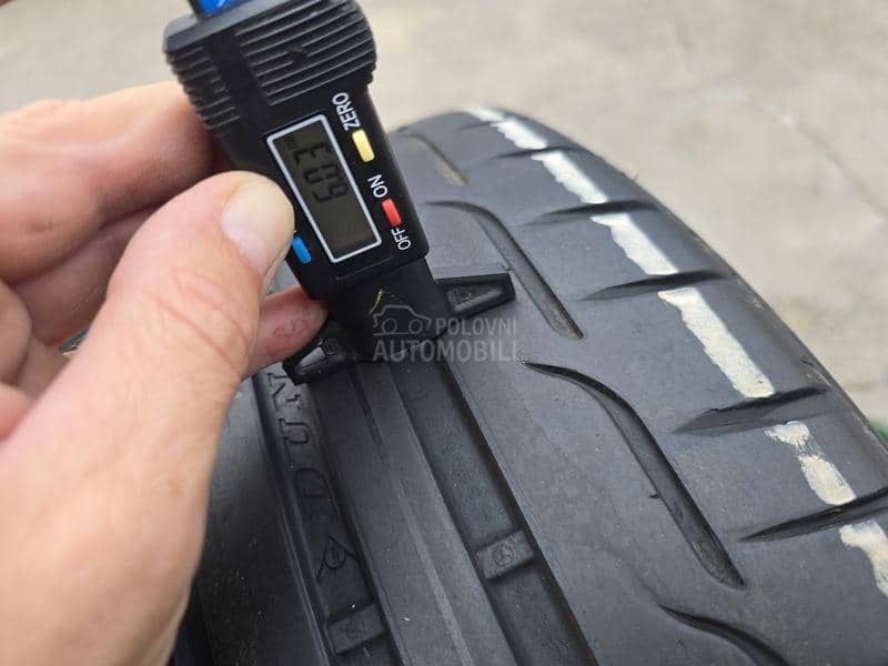 Dunlop 215/40 R17 Letnja