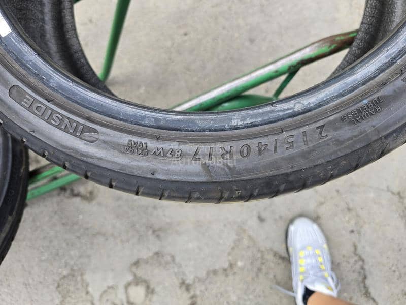 Dunlop 215/40 R17 Letnja