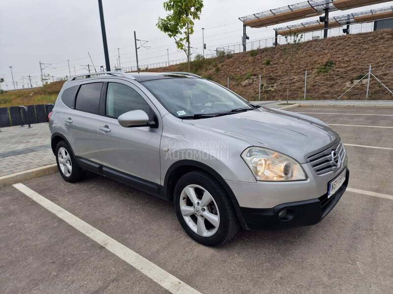 Nissan Qashqai + 2 
