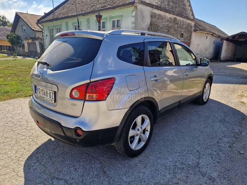 Nissan Qashqai + 2 
