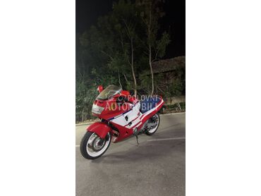 Honda CBR1000F