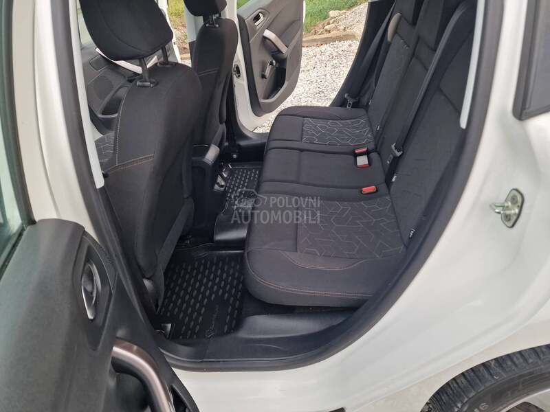 Peugeot 2008 1.2 N0V