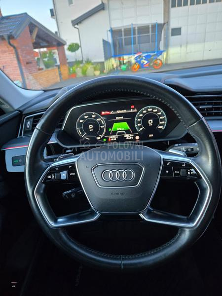 Audi e-tron 55/air/matrix/360