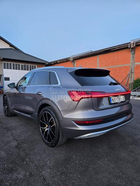 Audi e-tron 55/air/matrix/360