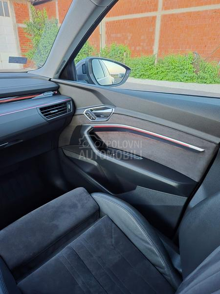 Audi e-tron 55/air/matrix/360