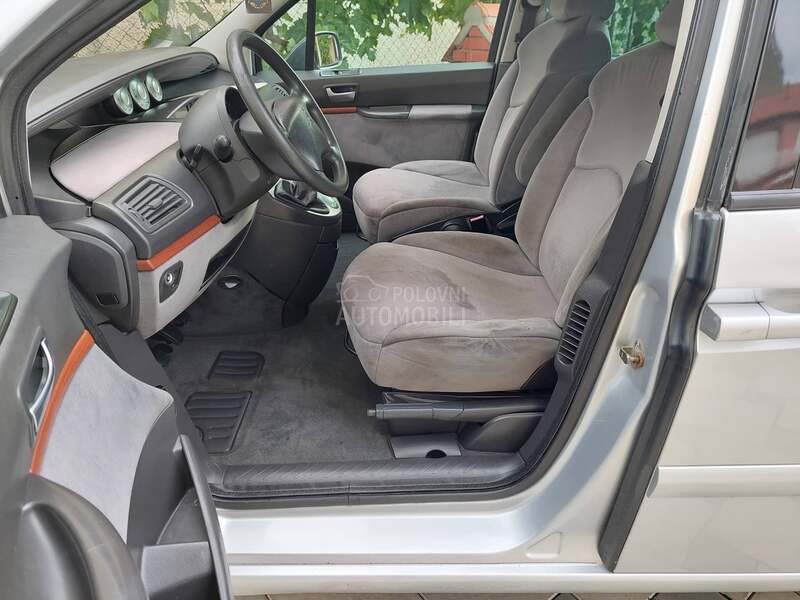 Citroen C8 IZUZETNO OČUVAN