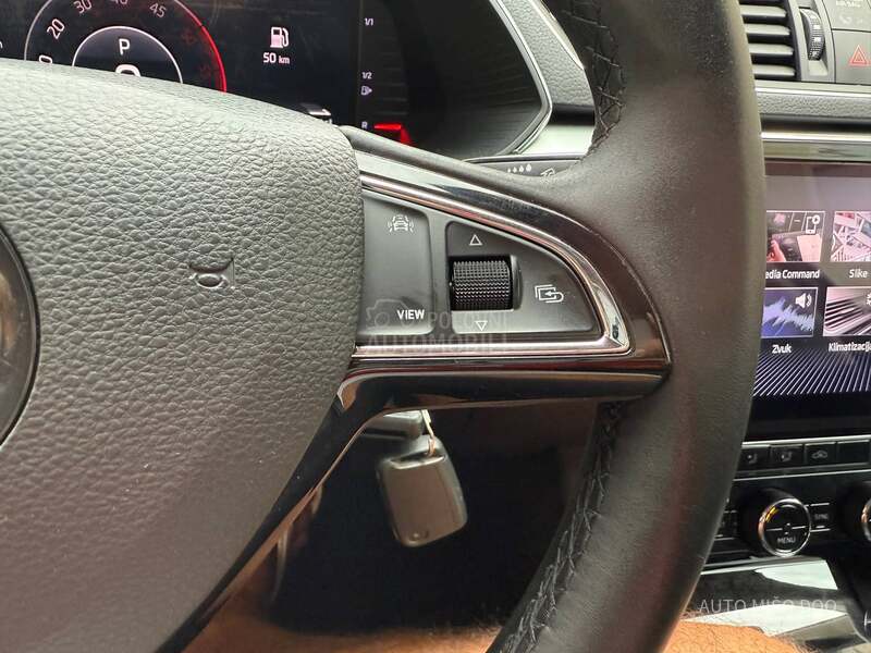 Škoda Superb 2,0 TDI DSG Virtual