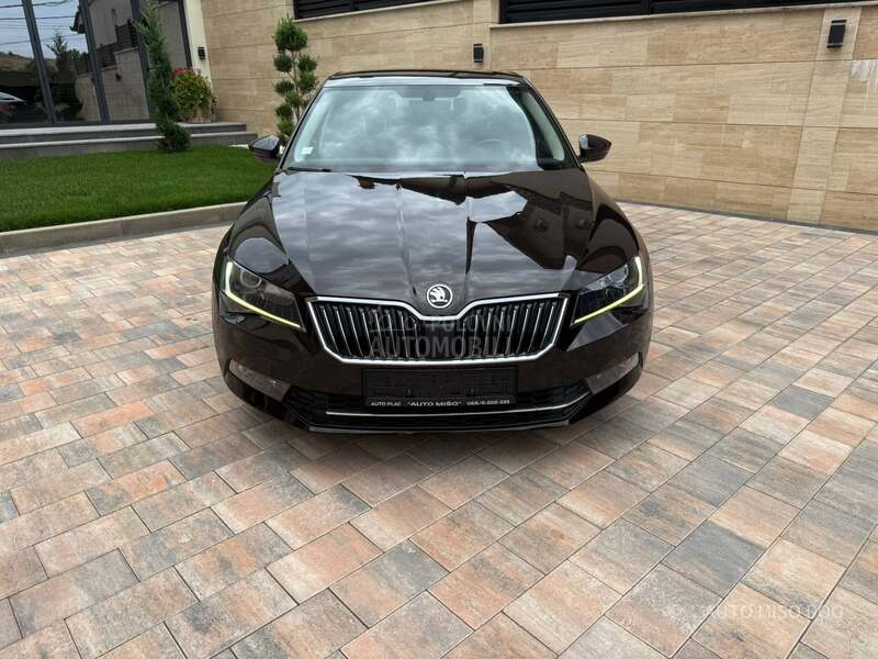 Škoda Superb 2,0 TDI DSG Virtual