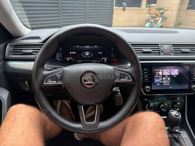 Škoda Superb 2,0 TDI DSG Virtual
