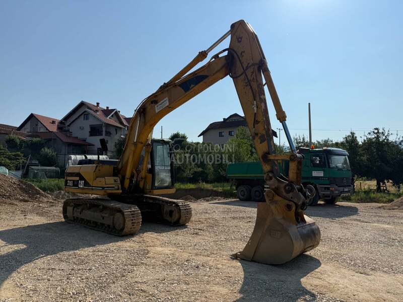 CAT 318B
