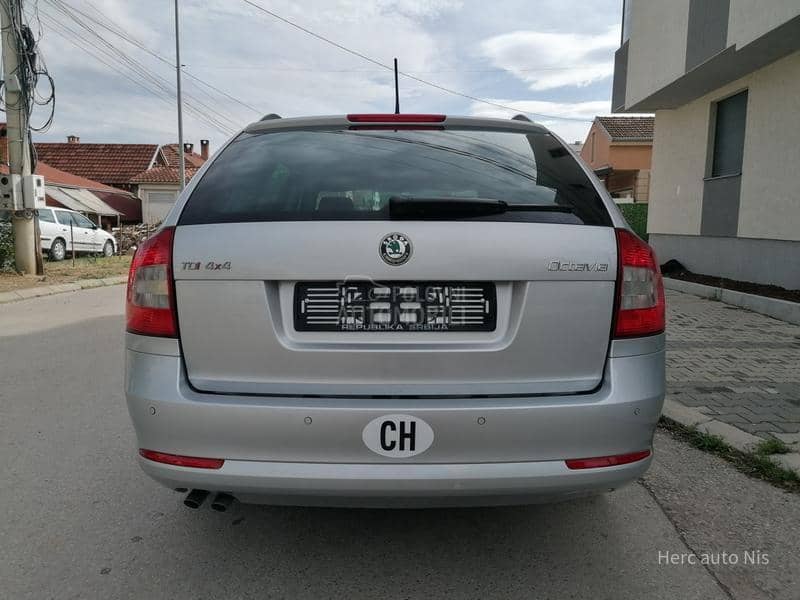 Škoda Octavia 2.0tdi STYLE 4x4 CH