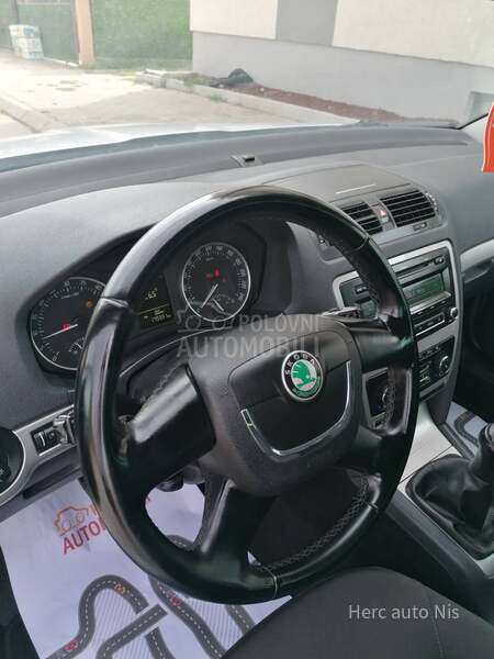 Škoda Octavia 2.0tdi STYLE 4x4 CH