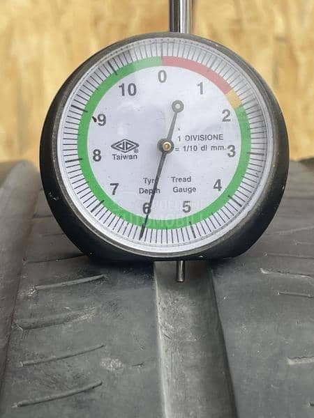 Pirelli 275/40 R22 Letnja