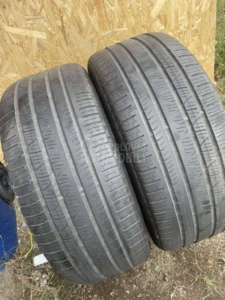 Pirelli 275/40 R22 Letnja