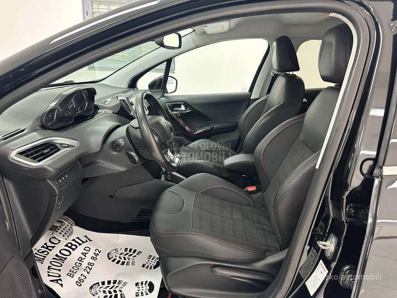 Peugeot 208 1.2 i Aut Led Kamera