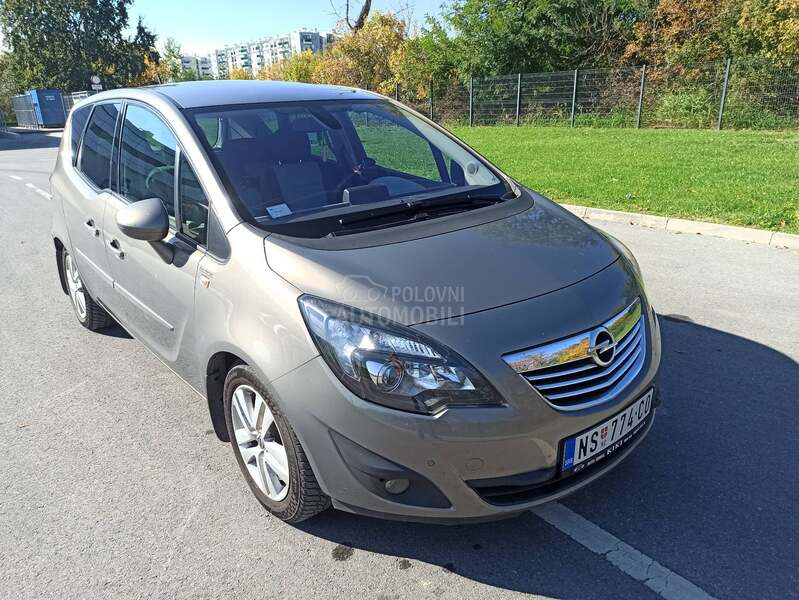 Opel Meriva 1.4 turbo COSMO