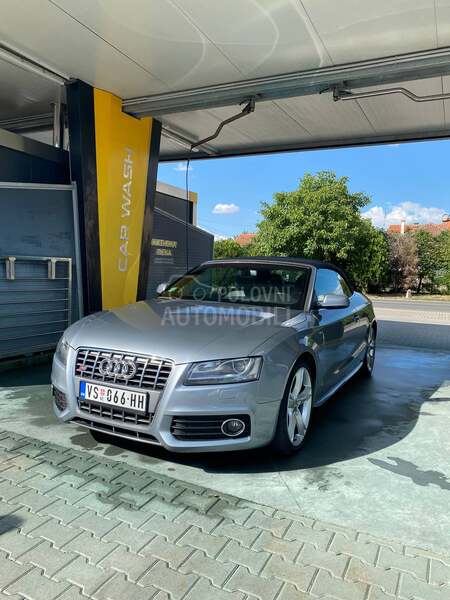 Audi S5 
