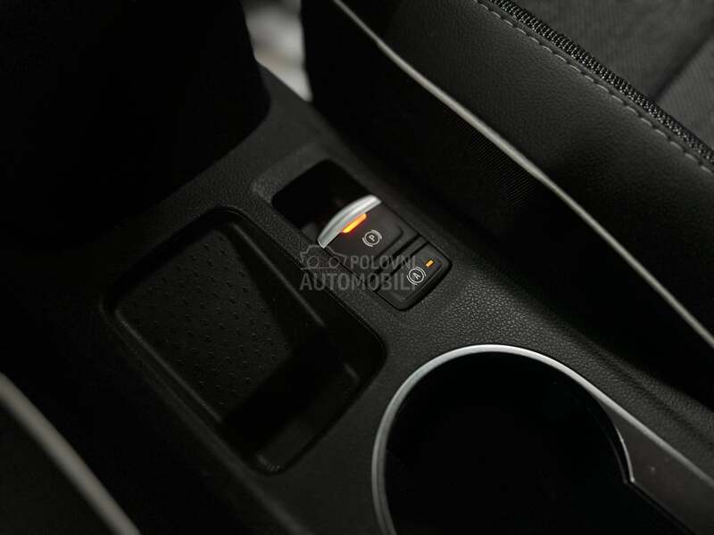 Renault Captur 1.0 TCe INTENS