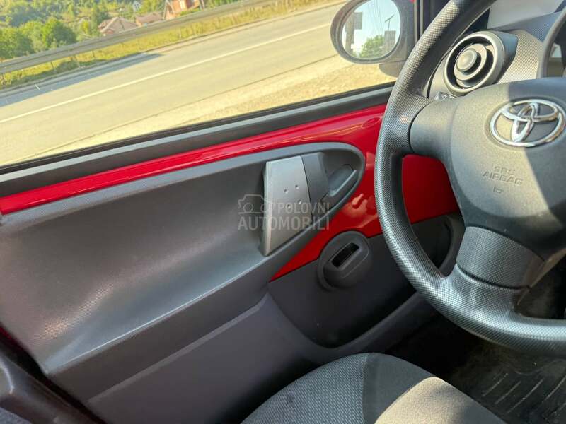 Toyota Aygo Delovi 2009. god. -  kompletan auto u delovima