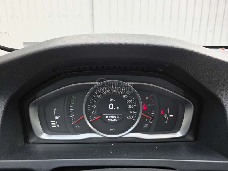 Volvo V60 1.6 D2
