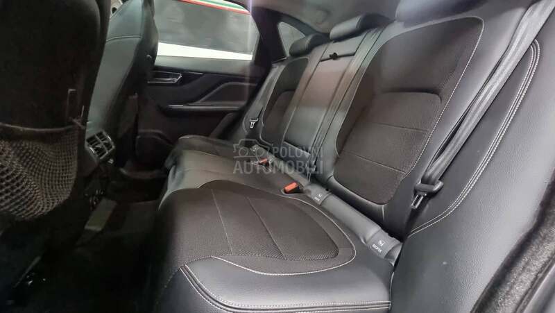 Jaguar F pace 1999
