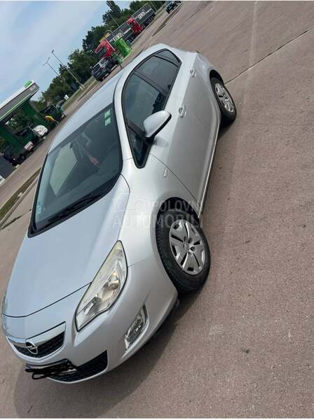 Opel Astra J 
