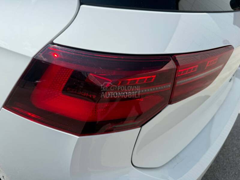 Volkswagen Golf 8 GTE 245 IQ LIGHT
