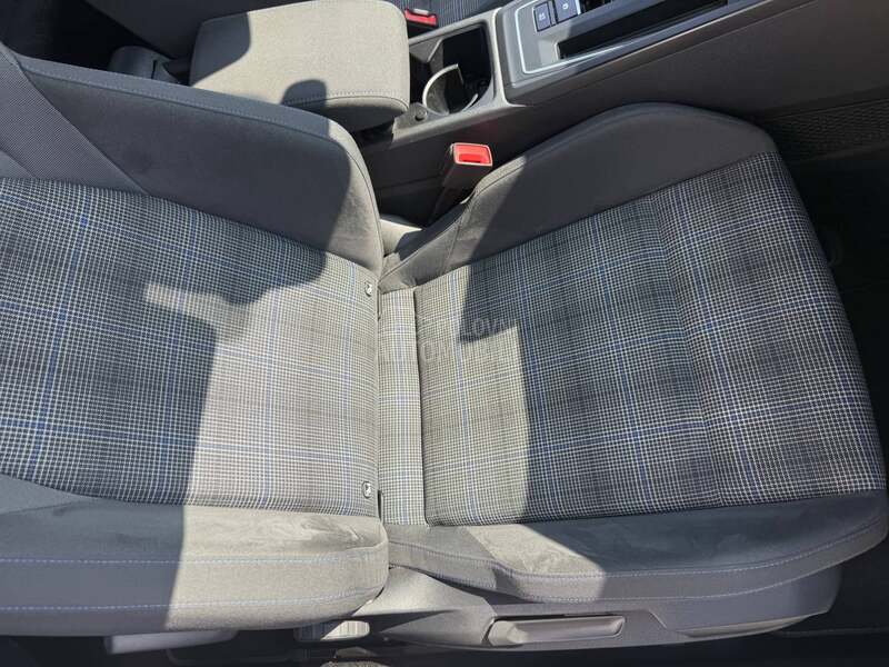 Volkswagen Golf 8 GTE 245 IQ LIGHT