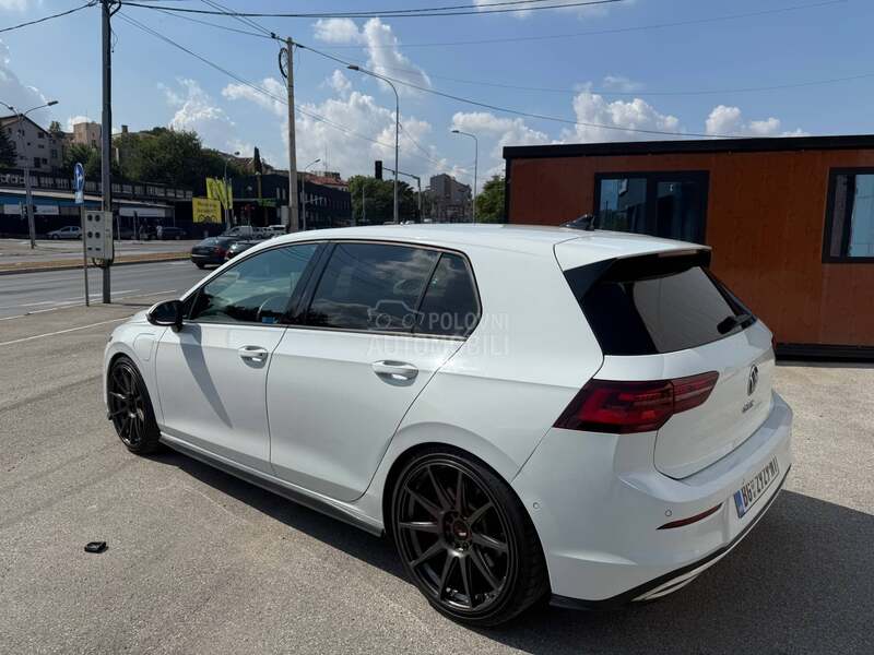 Volkswagen Golf 8 GTE 245 IQ LIGHT