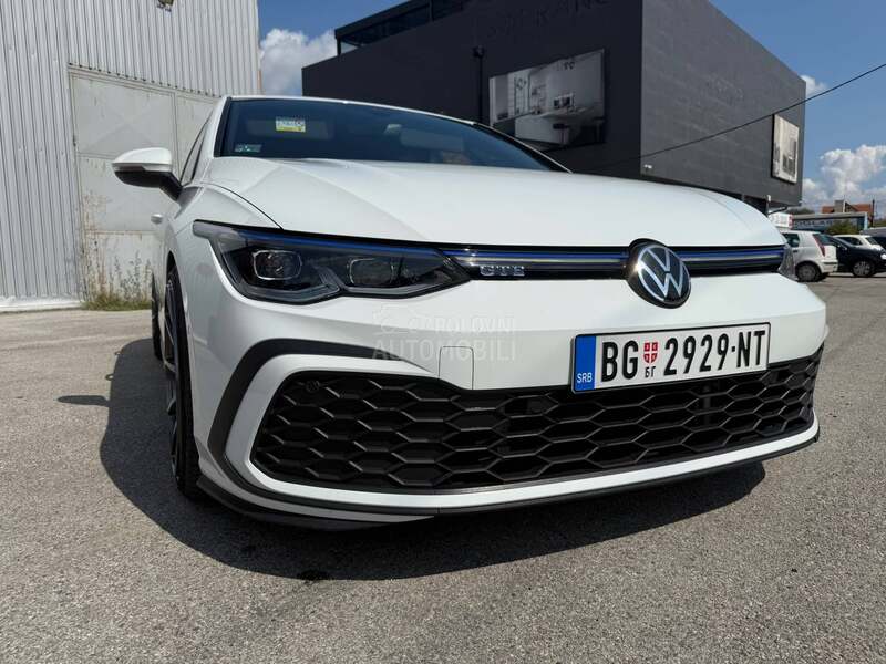 Volkswagen Golf 8 GTE 245 IQ LIGHT