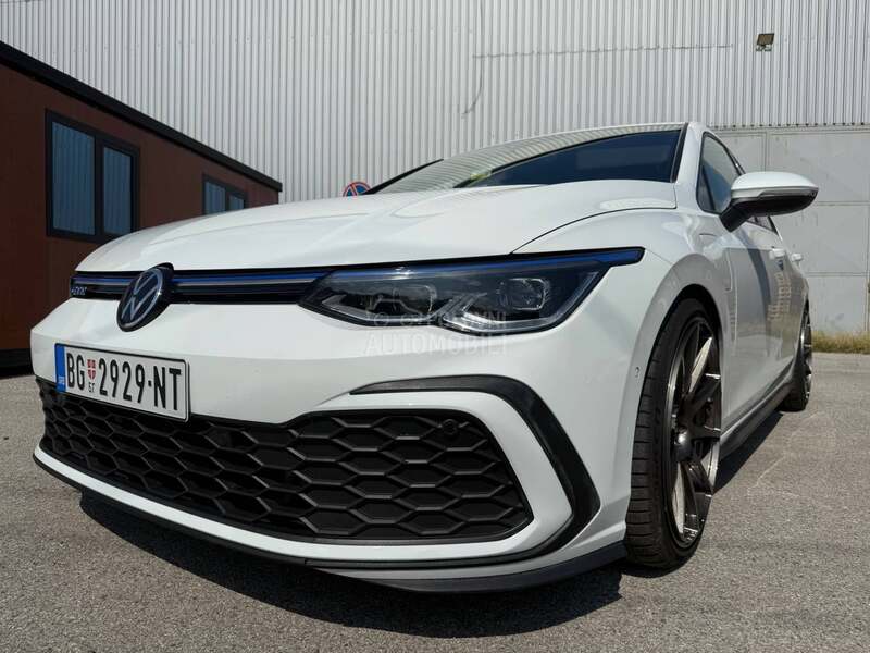 Volkswagen Golf 8 GTE 245 IQ LIGHT