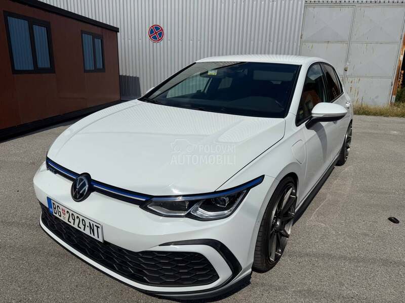 Volkswagen Golf 8 GTE 245 IQ LIGHT