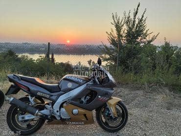 Yamaha yzf 600R