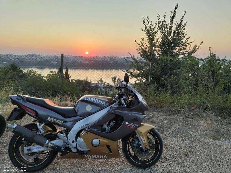Yamaha yzf 600R
