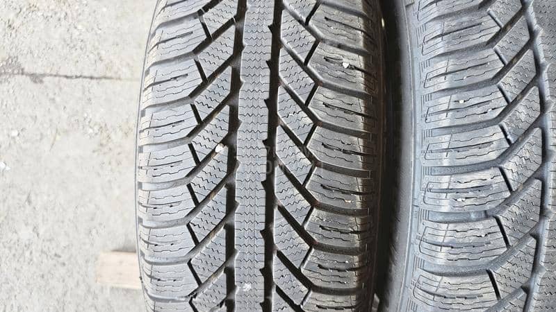 Semperit 205/60 R16 Zimska