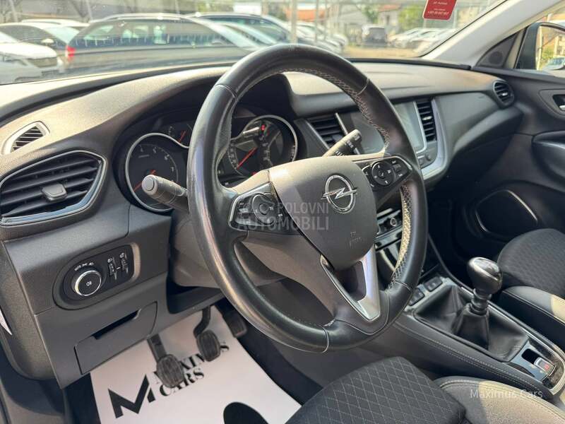 Opel Grandland X 1.2 TURBO