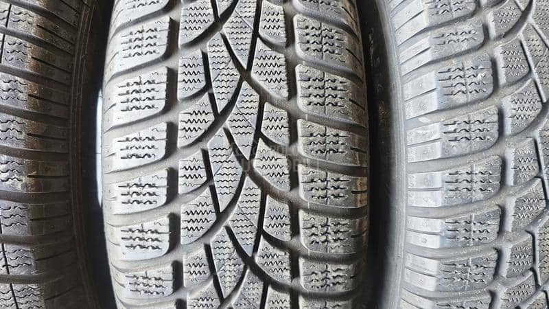 Dunlop 215/60 R17 Zimska